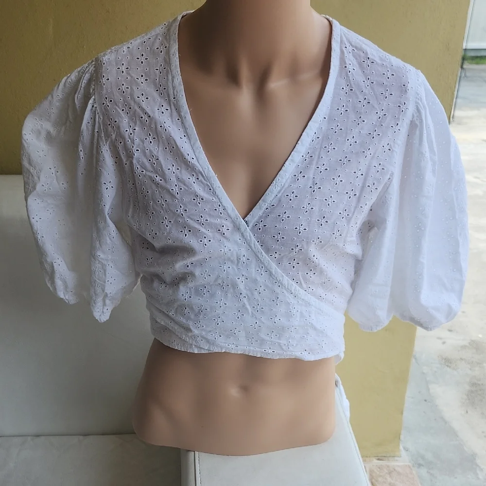 Abercrombie & Fitch White Puff Sleeve Wrap Crop Blouse - Picture 3 of 5